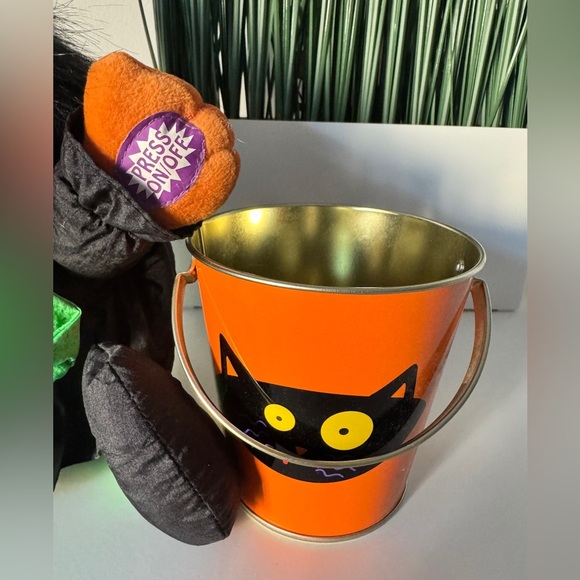 Dan Dee Animated Musical HALLOWEEN WITCH - Singing & Dances - Picture 3 of 5